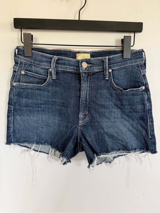MOTHER Pants - MOTHER Denim The Charmer Fray Short Size 27
